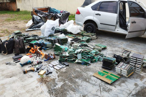 POLÍCIA MILITAR RECUPERA MAIS DE R$ 3 MILHÕES EM EQUIPAMENTOS FURTADOS E PRENDE SUSPEITOS EM GUAPIRAMA PR