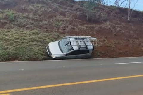 Moradores de Jandaia do Sul se envolvem em acidente em Bandeirantes
