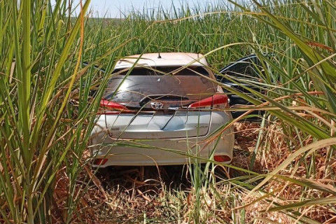 Patrulha Rural recupera veículo roubado em Itambaracá