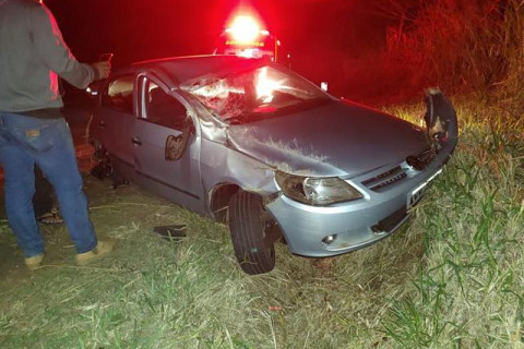 Bovino solto provoca acidente e deixa motorista ferido na PR 431 em Jacarezinho
