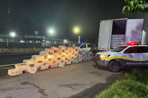 TOR APREENDE QUASE 2 TONELADAS DE MACONHA EM FUNDO FALSO EM SALTO GRANDE/SP