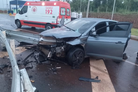 Morador de Cornélio Procópio se envolve em acidente em frente à base da EPR, na região de Santa Mariana